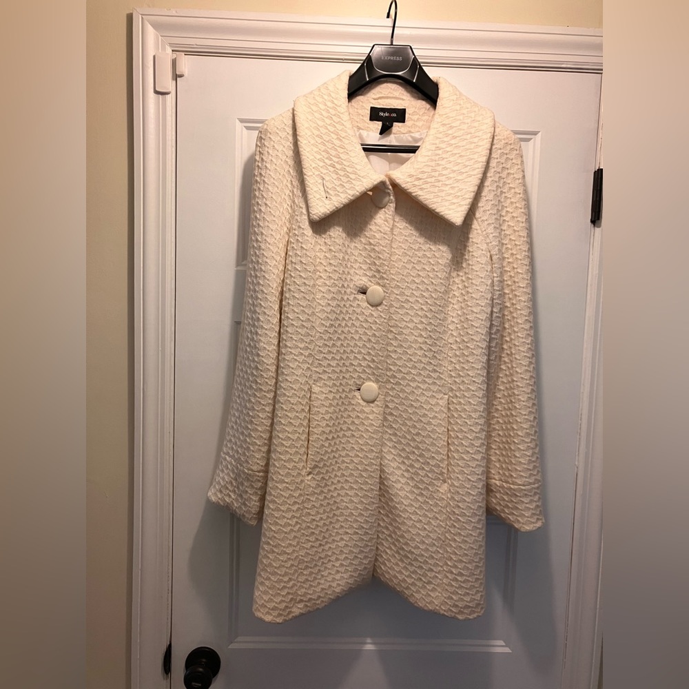 Fun Winter White Swing Coat with adjustable collar.